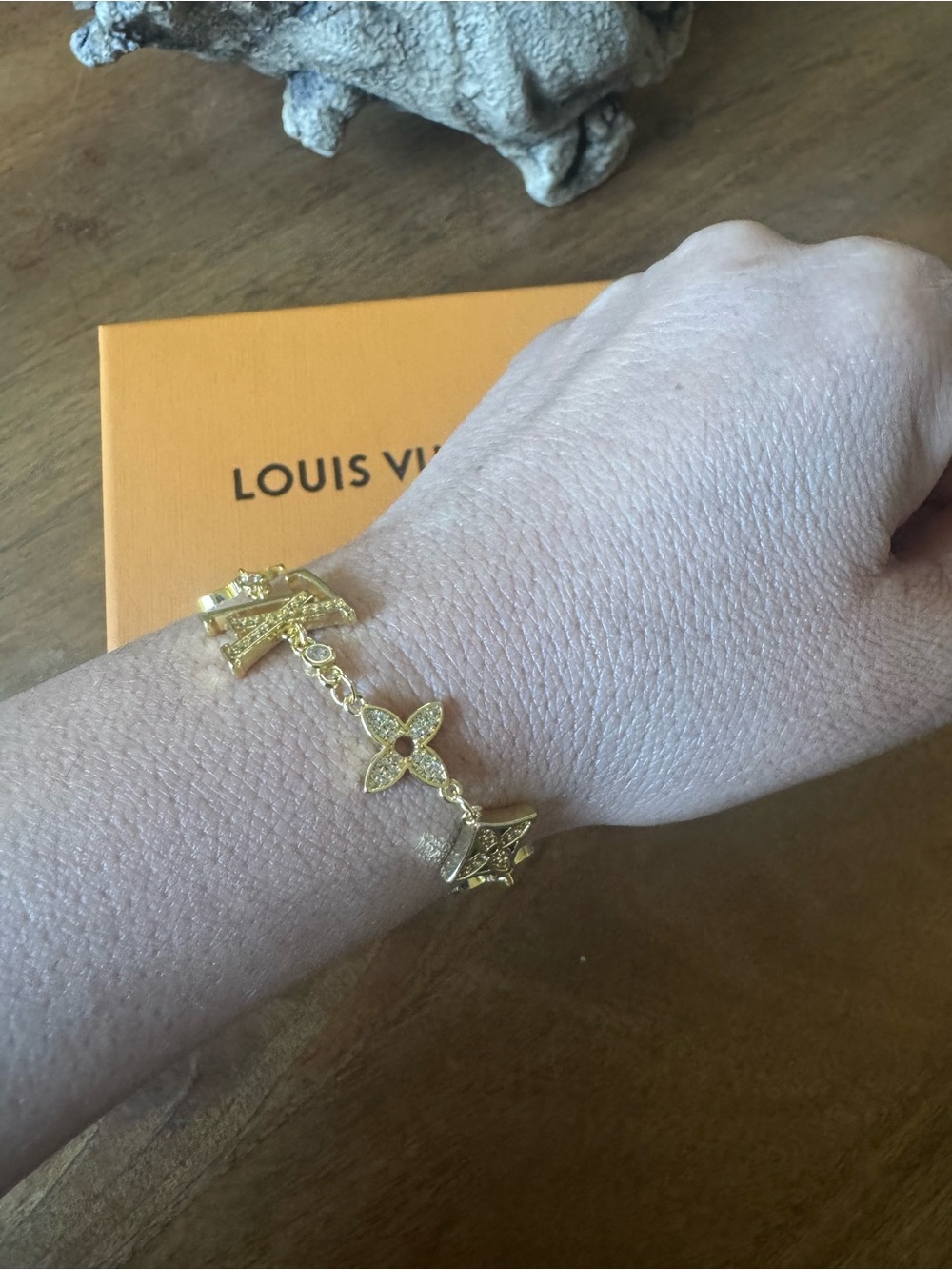 Louis Vuitton Gold Charm Bracelet with Monogram Motifs - Picture 3 of 13